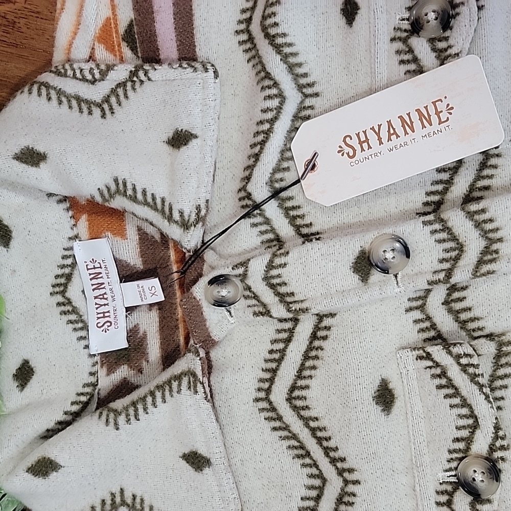 NWT Shyanne Long Fleece Shacket - Picture 8 of 15